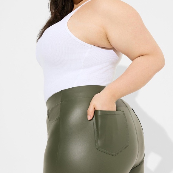 TORRID * Full Length Signature Waist Faux Leather Pocket Legging NWOT - Picture 6 of 16